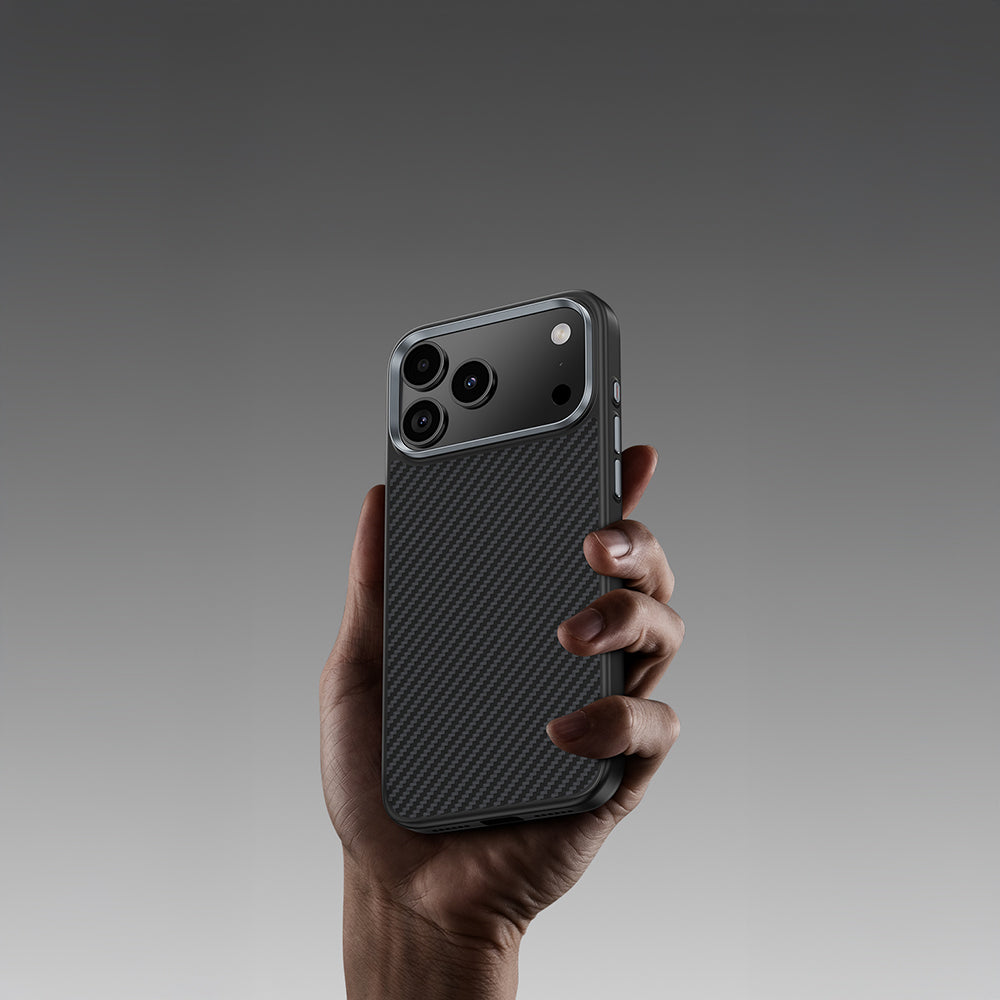 iPhone 17 Pro Kılıf Karbon Fiber M-safe Şarj Özellikli Benks Hybrid ArmorPro 600D Kevlar Kılıf