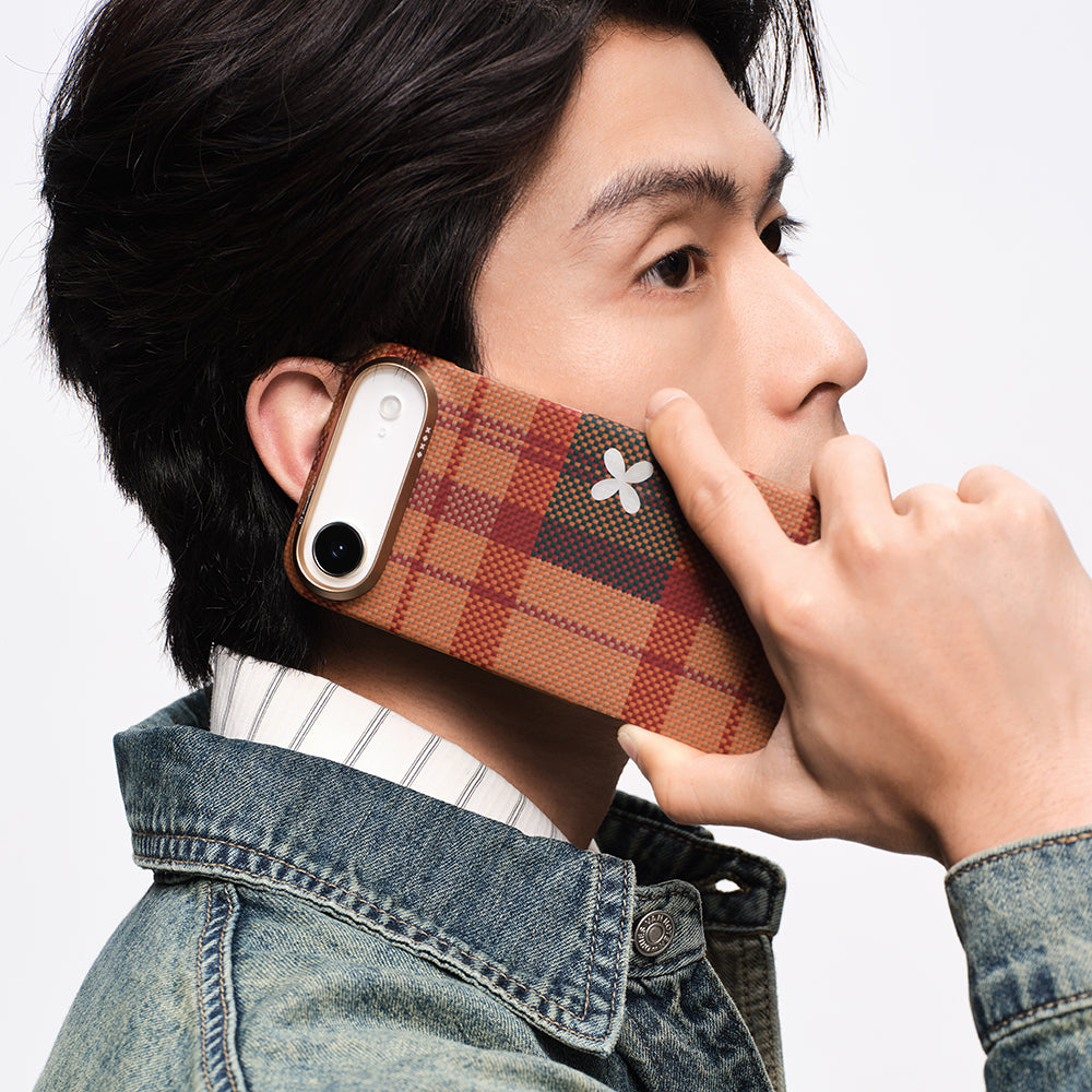iPhone 17 Pro Kılıf M-safe Şarj Özellikli Aramid Karbon Fiber Pitaka Flora in Grid Serisi Kılıf