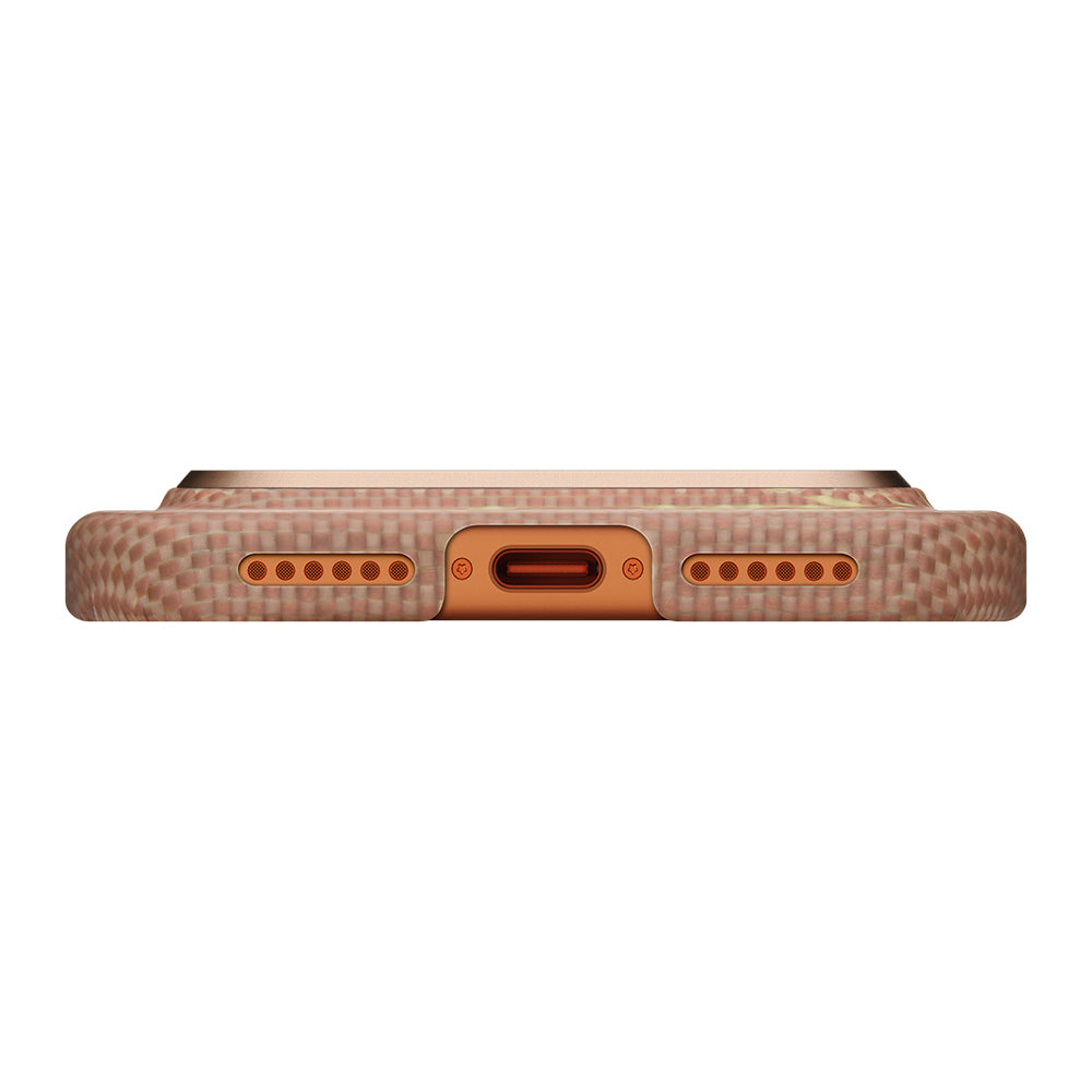 iPhone 17 Pro Kılıf M-safe Şarj Özellikli Aramid Karbon Fiber Pitaka Glints of Gold Ultra Slim Serisi Kılıf