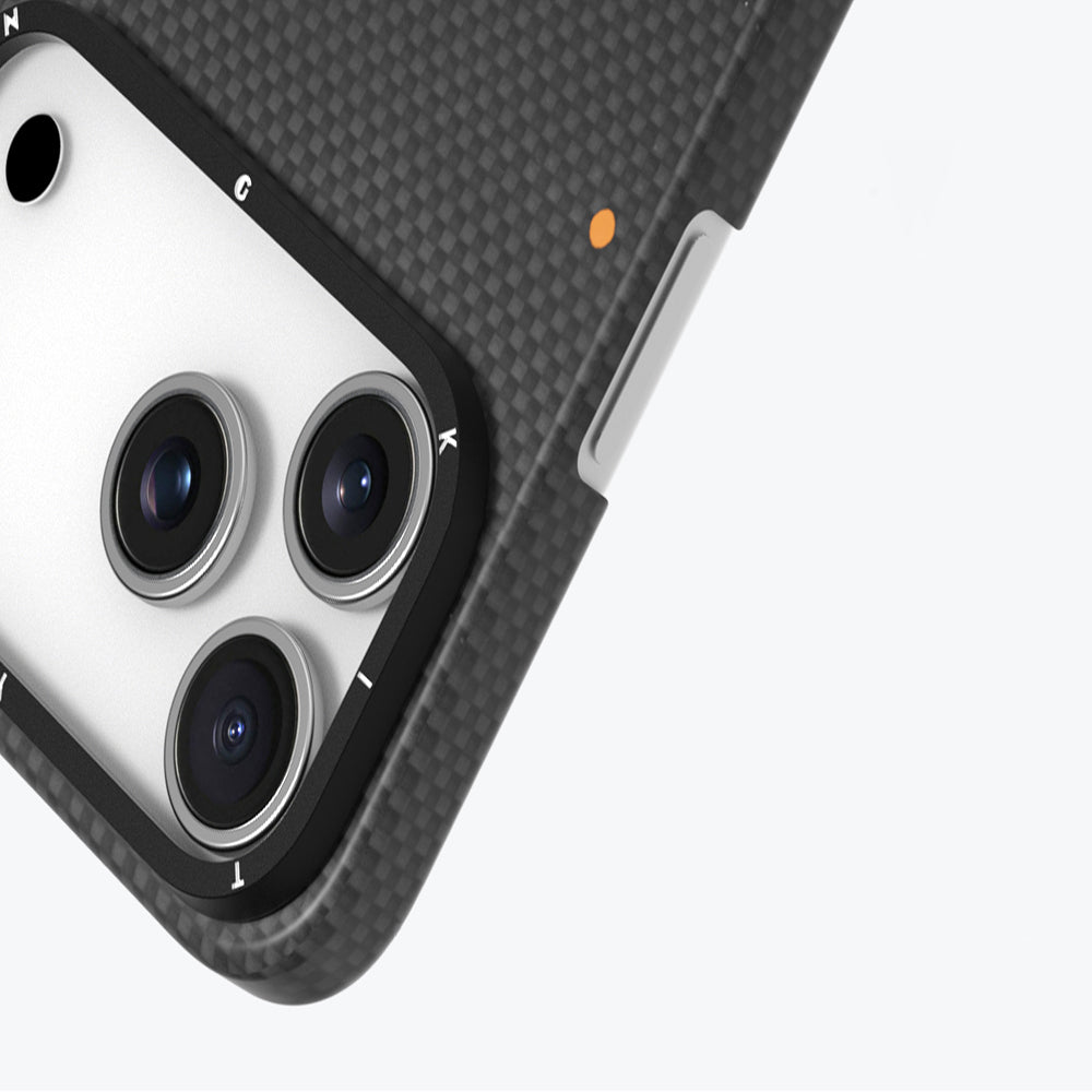 iPhone 17 Pro Kılıf M-safe Şarj Özellikli Aramid Fiber Youngkit 1500D Extreme Wing Titanyum-Gold Serisi Kılıf