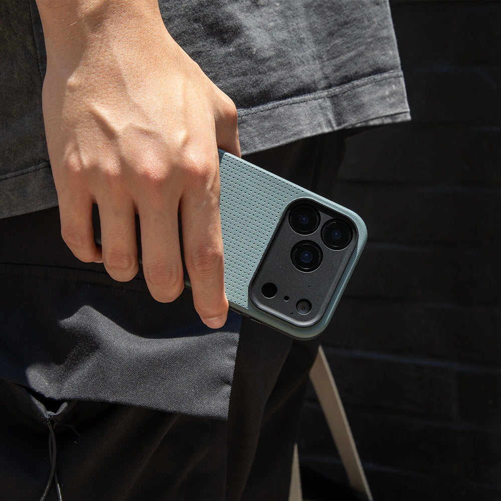 iPhone 17 Pro Kılıf M-safe Şarj Özellikli Deri Dokulu Native Union 2025 Active Serisi Kılıf