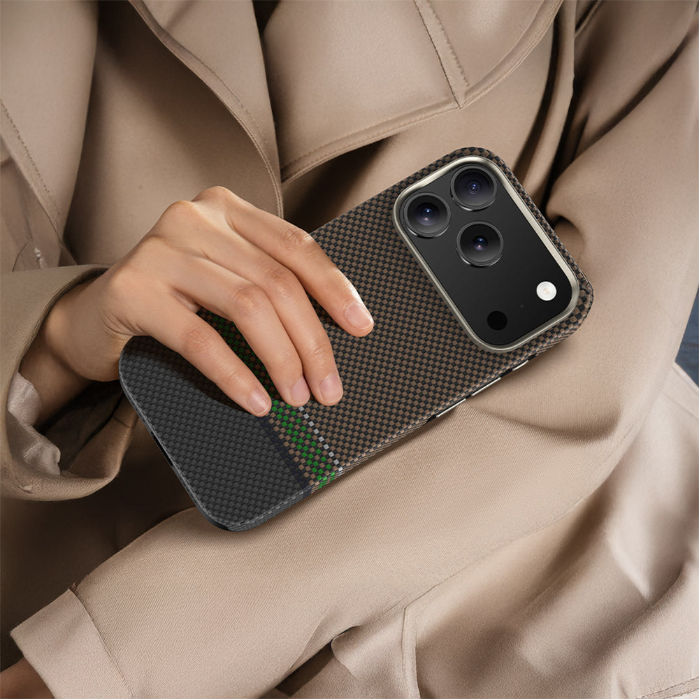 iPhone 17 Pro Kılıf M-safe Şarj Özellikli Karbon Fiber Tasarımlı Benks Prestige ArmorPro Kevlar Kılıf