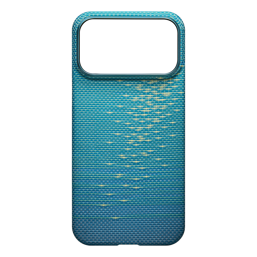 iPhone 17 Pro Max Kılıf M-safe Şarj Özellikli Aramid Karbon Fiber Pitaka Glints of Gold Ultra Slim Serisi Kılıf