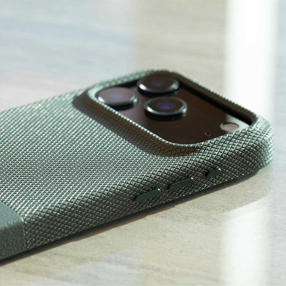 iPhone 17 Pro Max Kılıf M-safe Şarj Özellikli Deri Dokulu Native Union RE Classic Serisi Kılıf