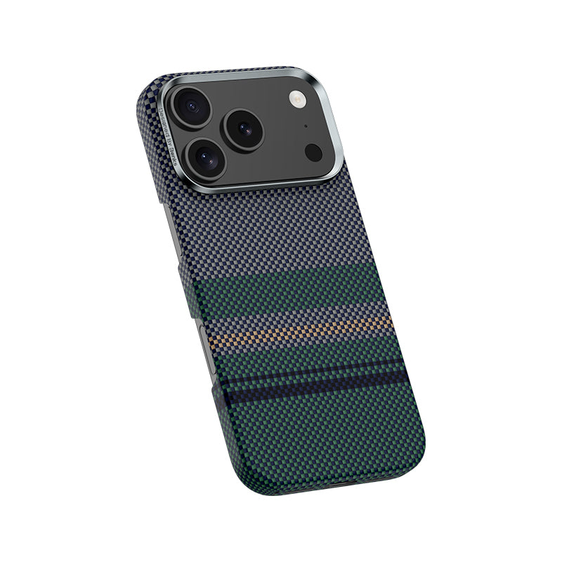 iPhone 17 Pro Max Kılıf M-safe Şarj Özellikli Karbon Fiber Tasarımlı Benks Aurora ArmorAir Kevlar Kılıf