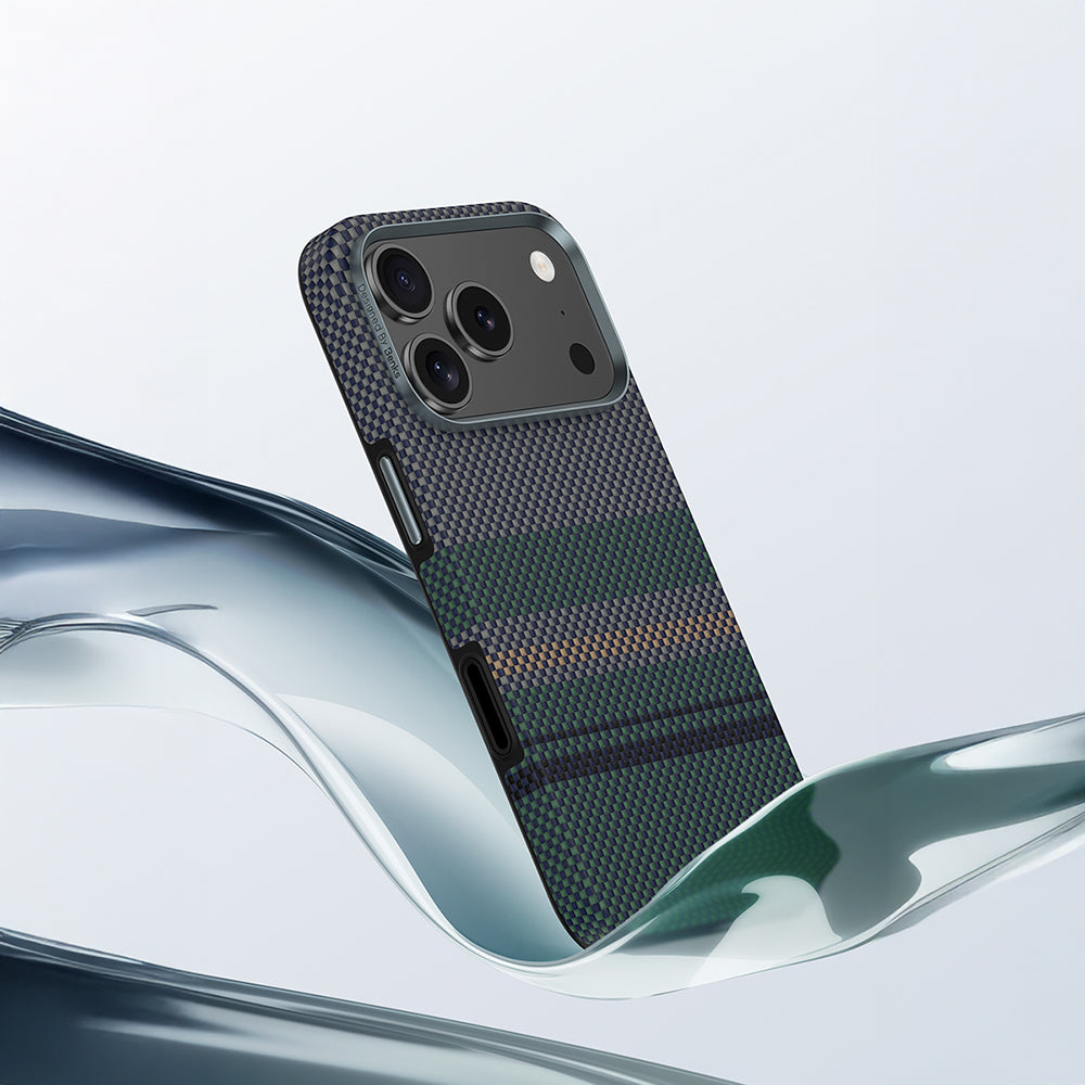 iPhone 17 Pro Max Kılıf M-safe Şarj Özellikli Karbon Fiber Tasarımlı Benks Aurora ArmorPro Kevlar Kılıf