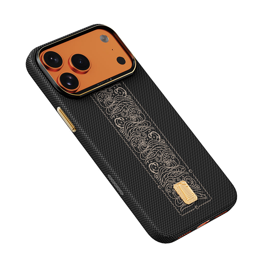 iPhone 17 Pro Max Kılıf M-safe Şarj Özellikli Raptic Aramid Skin Rise Serisi 24 Ayar Altın Kaplamalı Karbon Kılıf