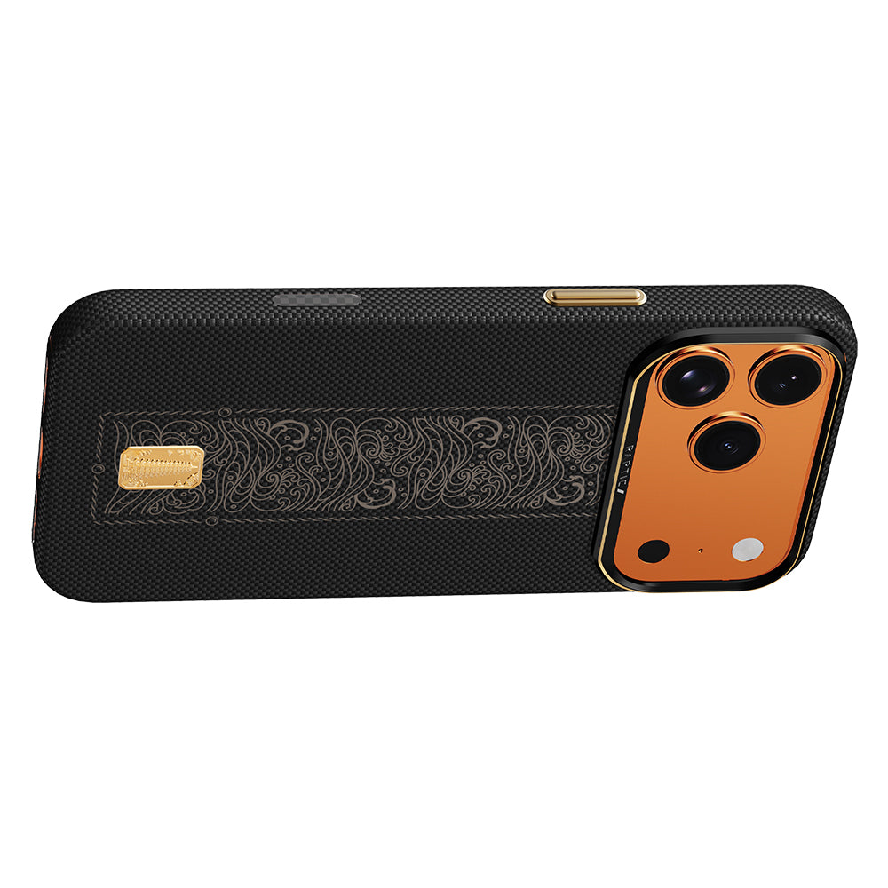 iPhone 17 Pro Max Kılıf M-safe Şarj Özellikli Raptic Aramid Skin Rise Serisi 24 Ayar Altın Kaplamalı Karbon Kılıf