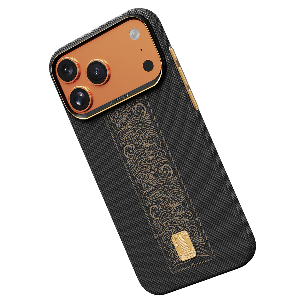 iPhone 17 Pro Max Kılıf M-safe Şarj Özellikli Raptic Aramid Skin Rise Serisi 24 Ayar Altın Kaplamalı Karbon Kılıf