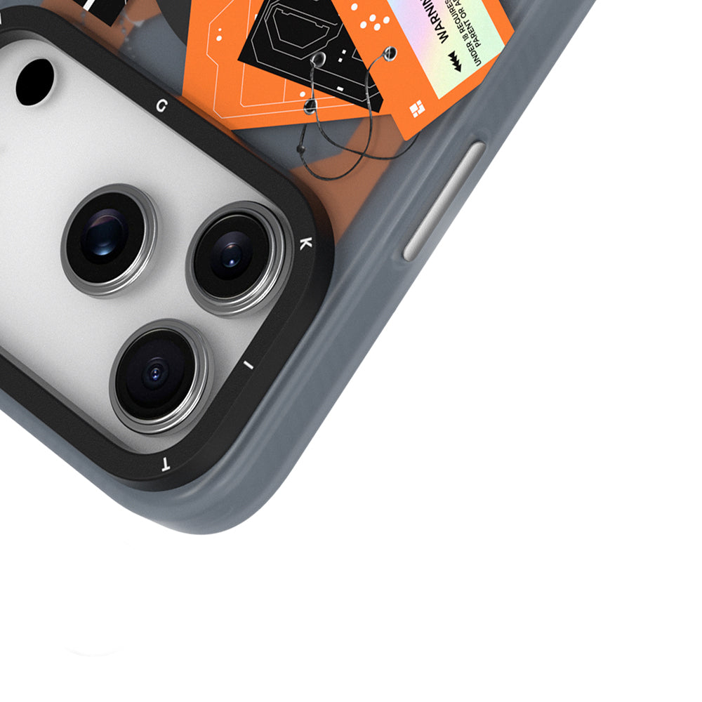 iPhone 17 Pro Max Kılıf M-Safe Şarj Özellikli Youngkit Different Dimension Serisi Kılıf