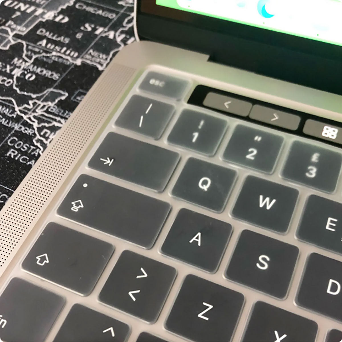 Macbook 16' Touch Bar A2141 Zore Klavye Koruyucu Transparan Buzlu Silikon Ped