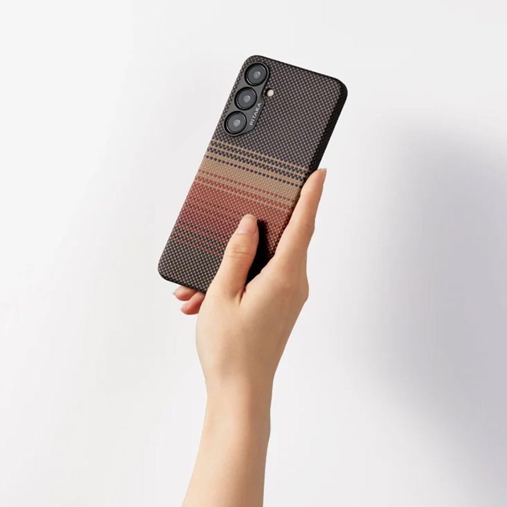 Galaxy S24 Ultra Kılıf M-safe Şarj Özellikli Aramid Karbon Fiber Pitaka Tactile Woven Sunset-Moonrise Serisi Sunset Kılıf