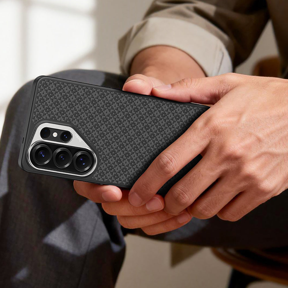 Galaxy S26 Ultra Kılıf M-Safe Şarj Özellikli Benks ArmorPro ArmorGrid Serisi Kevlar Karbon Kılıf