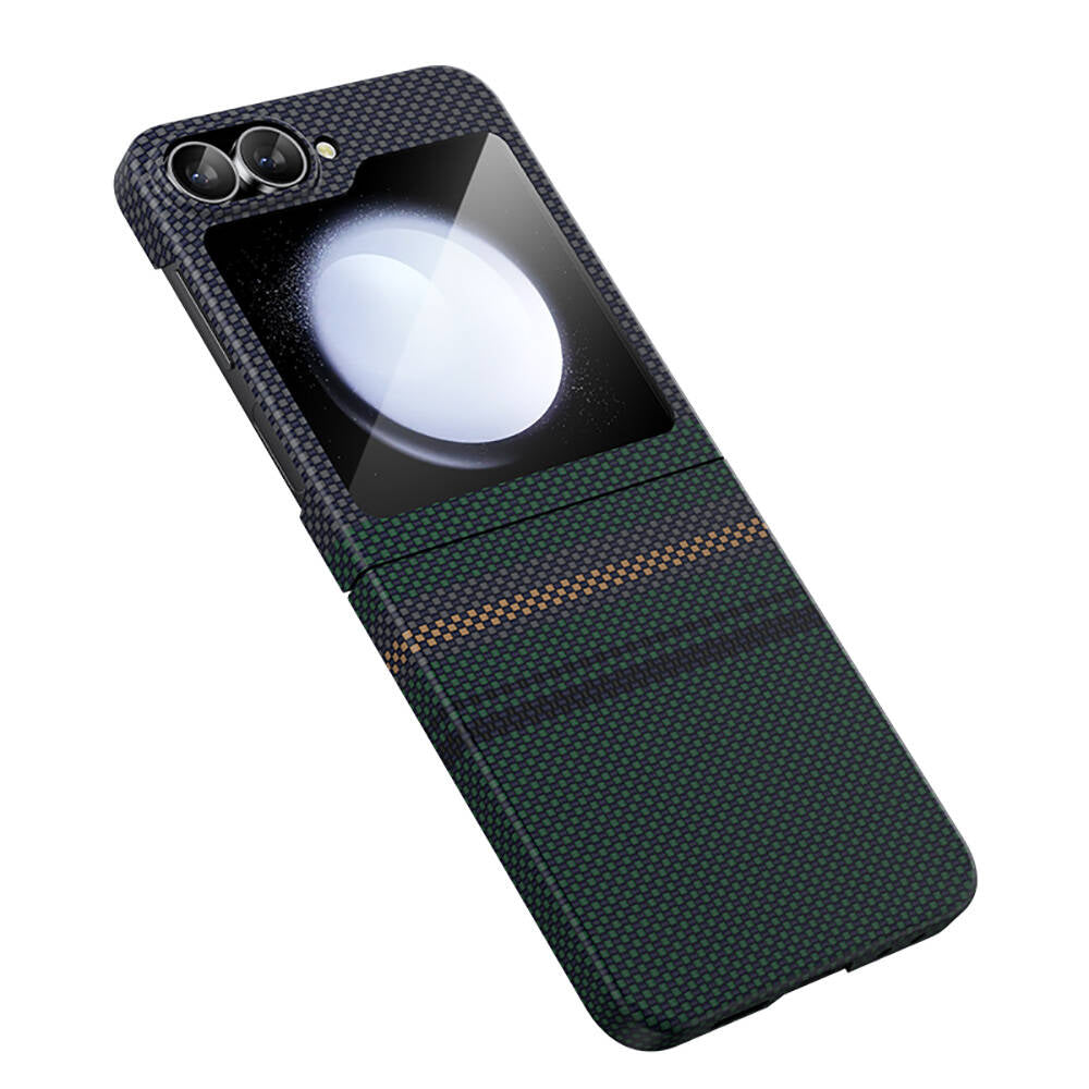 Galaxy Z Flip 6 Kılıf Karbon Fiber Tasarımlı Benks Aurora ArmorAir Kevlar Kılıf