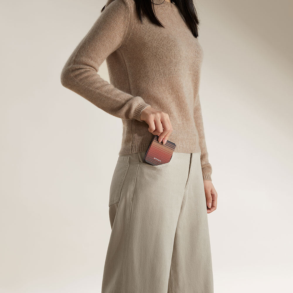 Galaxy Z Flip 6 Kılıf M-safe Şarj Özellikli Aramid Fiber Pitaka Tactile Woven Sunset-Moonrise Serisi Sunset Kılıf