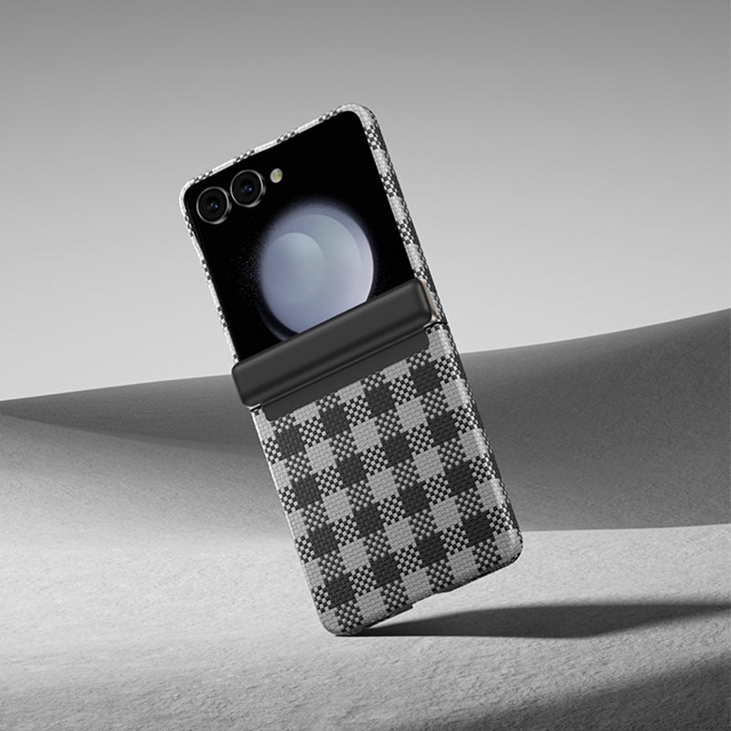 Galaxy Z Flip 7 Kılıf M-safe Şarj Özellikli Ekose Tasarımlı Benks ArmorAir ArmorVichy Kevlar Kılıf