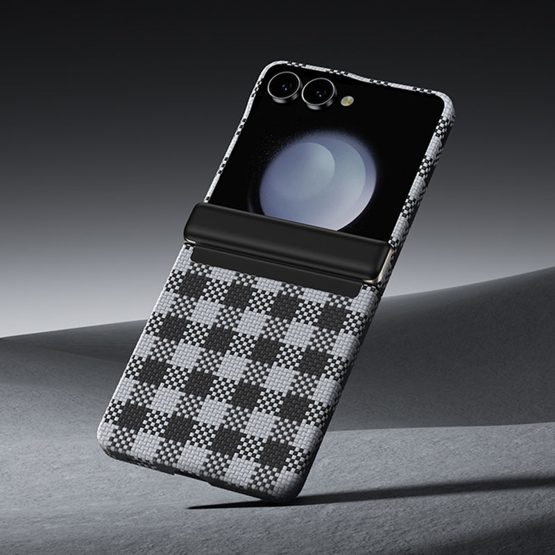 Galaxy Z Flip 7 Kılıf M-safe Şarj Özellikli Ekose Tasarımlı Benks ArmorAir ArmorVichy Kevlar Kılıf