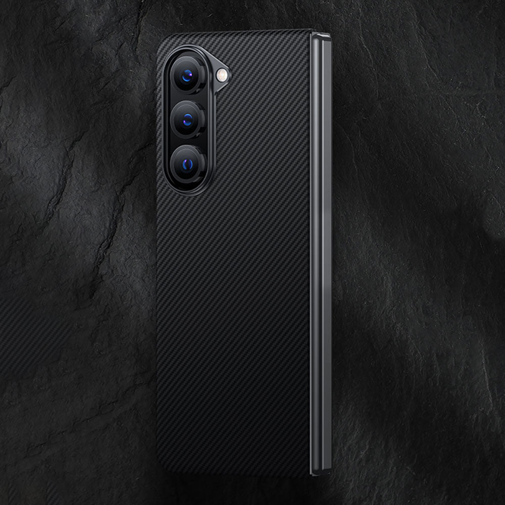 Galaxy Z Fold 5 Kılıf M-safe Özellikli Karbon Fiber Benks Essential 600D Kevlar Kılıf