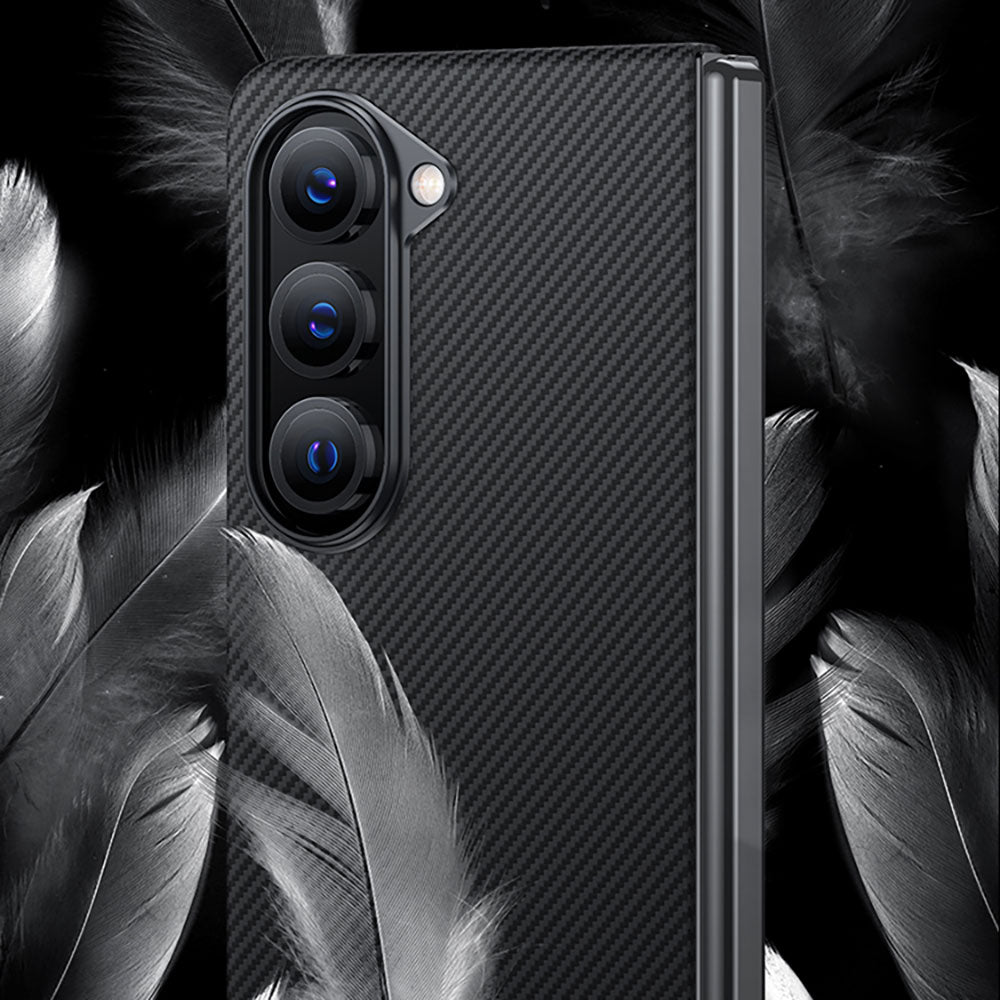 Galaxy Z Fold 5 Kılıf M-safe Özellikli Karbon Fiber Benks Essential 600D Kevlar Kılıf