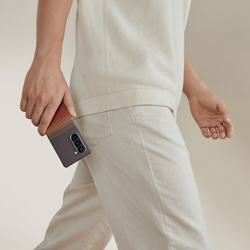 Galaxy Z Fold 6 Kılıf M-safe Şarj Özellikli Aramid Karbon Fiber Pitaka Tactile Woven Sunset-Moonrise Serisi Sunset Kılıf