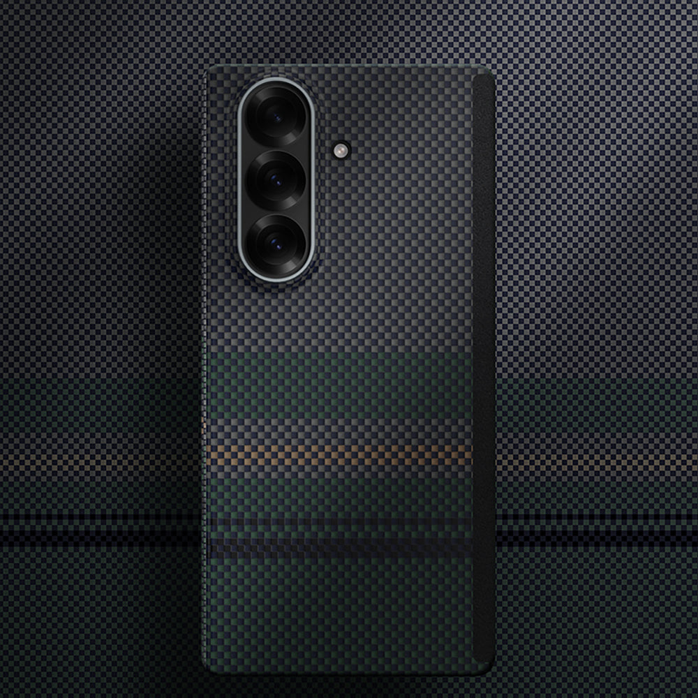 Galaxy Z Fold 7 Kılıf M-safe Şarj Özellikli Karbon Fiber Tasarımlı Benks Aurora ArmorAir Kevlar Kılıf