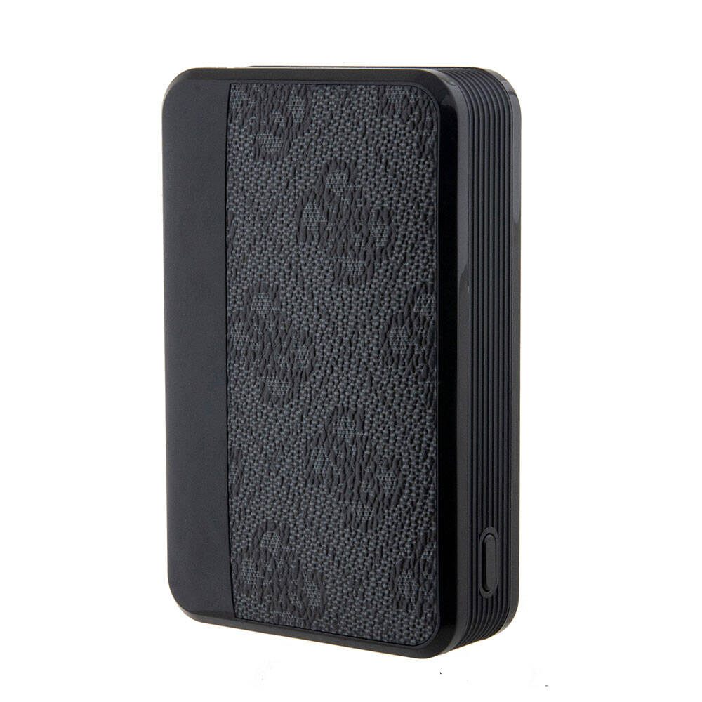 Guess Orijinal Lisanslı Dijital Led Göstergeli PU Deri 4G Desenli Metal Yazı Logolu Powerbank 10000mAh 18W