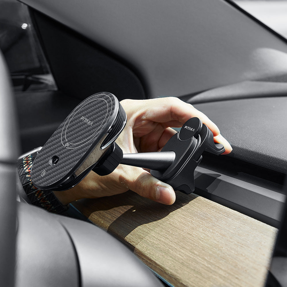 Pitaka MagEZ Pro 2 M-safe Şarj Özellikli Qi2 Aramid Fiber Araç Telefon Tutucu