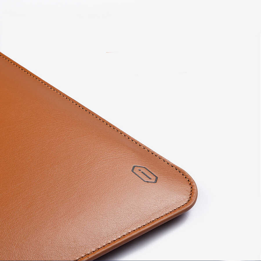 Macbook 13.3' New Pro Wiwu Macbook Skin Pro Portable Stand Kılıf