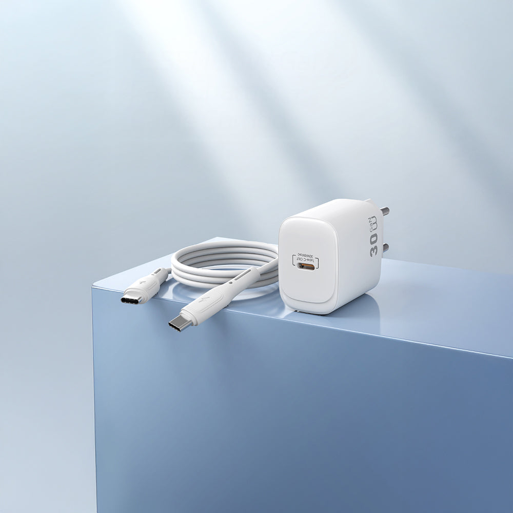 Wiwu Wi-G008 Essen Serisi GaN Tech PD Hızlı Şarj Başlığı Type-C to Type-C PD 30W Kablolu Şarj Seti