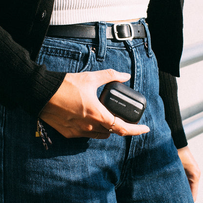AirPods Pro 2 Kılıf Qi M-Safe Şarj Özellikli Native Union RE Classic Serisi Suni Deri Kılıf