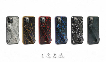 iPhone 12 Pro Max Kılıf Kajsa Glamorous Serisi Snake Handstrap Kılıf