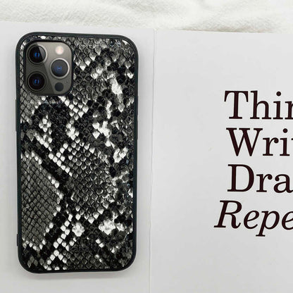 iPhone 12 Pro Max Kılıf Kajsa Glamorous Serisi Snake Pattern Kılıf