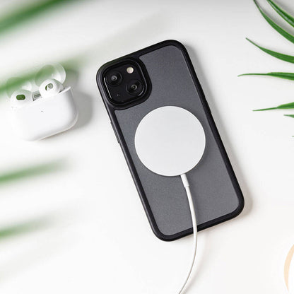 iPhone 13 Kılıf Ultra İnce Şok Önleyicili Lisanslı Switcheasy Aero Plus Kılıf