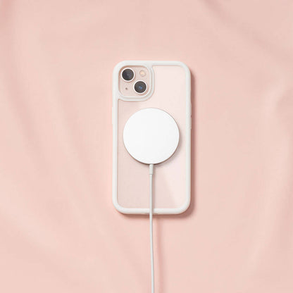 iPhone 13 Kılıf Ultra İnce Şok Önleyicili Lisanslı Switcheasy Aero Plus Kılıf