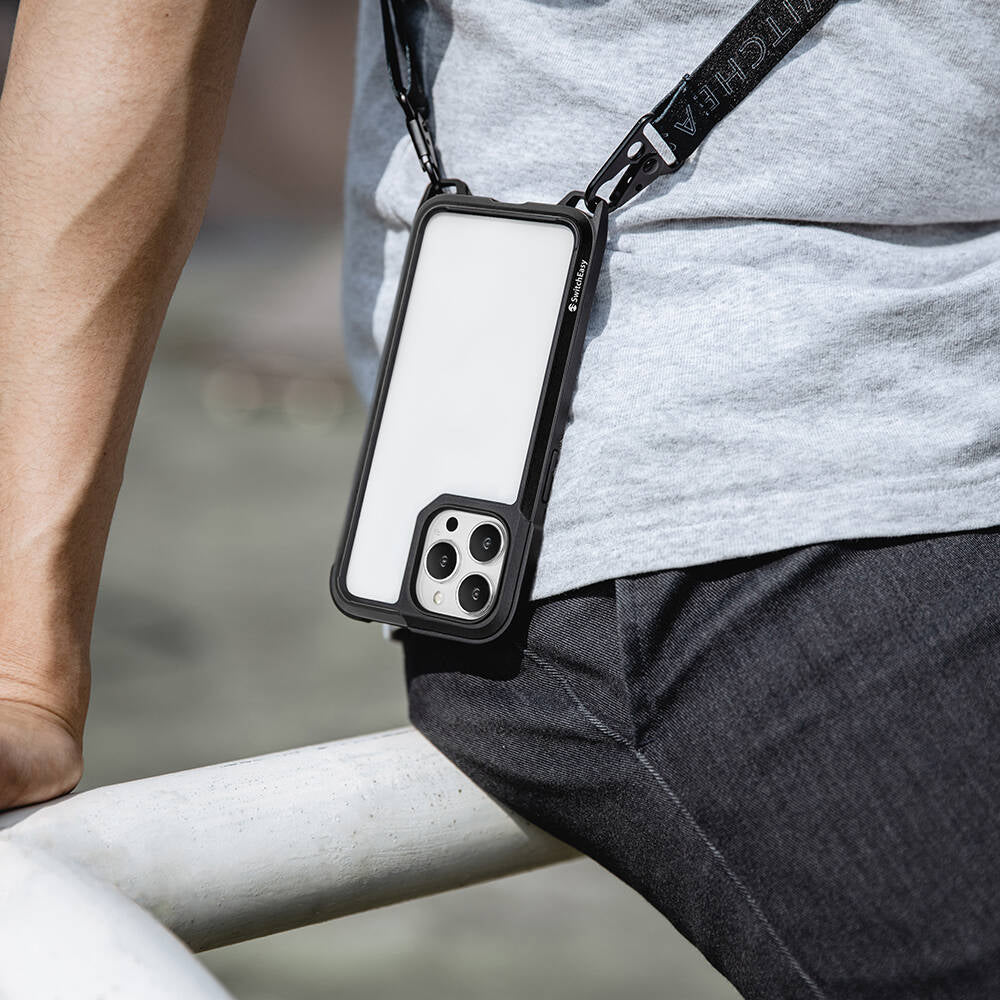iPhone 13 Pro Kılıf Boyun Askılı Kompozit Tasarımlı Şok Önleyicili Lisanslı Switcheasy Odyssey Kılıf