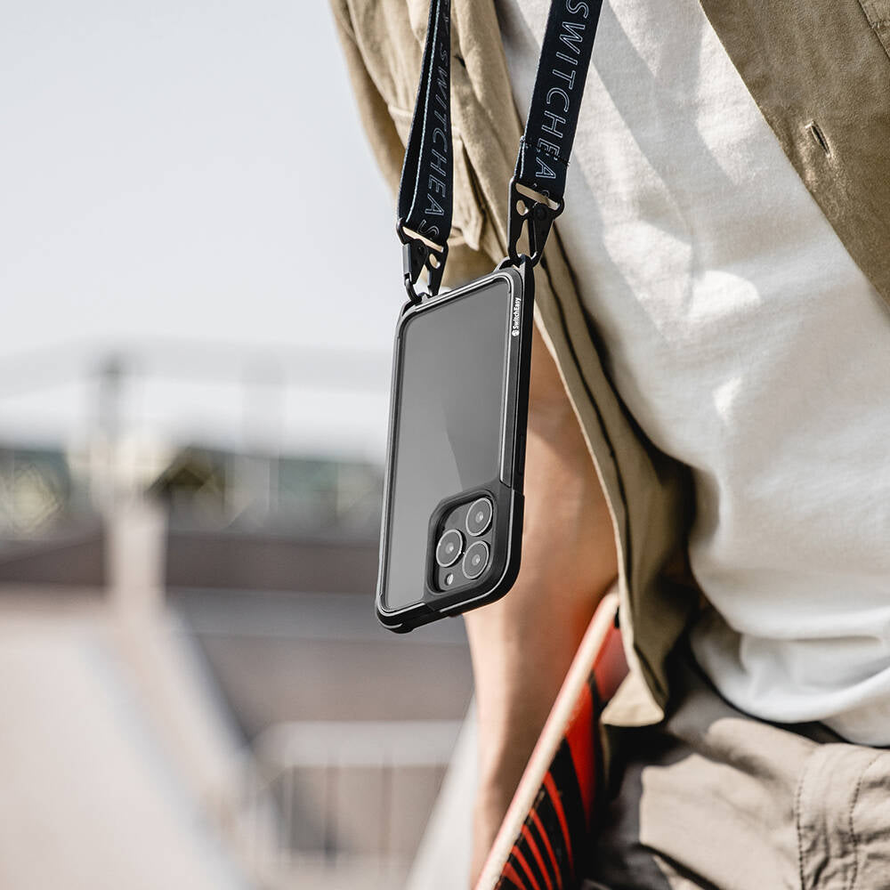 iPhone 13 Pro Kılıf Boyun Askılı Kompozit Tasarımlı Şok Önleyicili Lisanslı Switcheasy Odyssey Kılıf