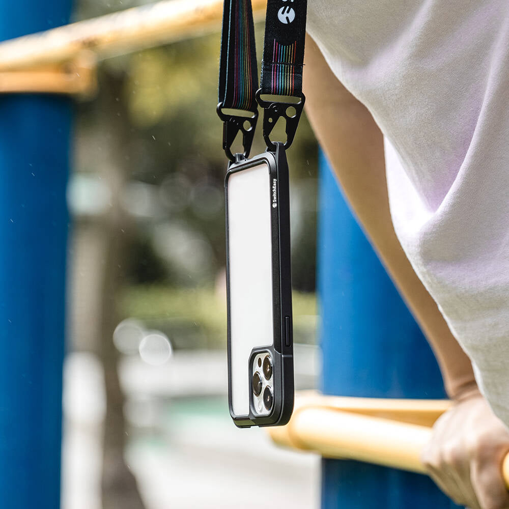 iPhone 13 Pro Kılıf Boyun Askılı Kompozit Tasarımlı Şok Önleyicili Lisanslı Switcheasy Odyssey Kılıf