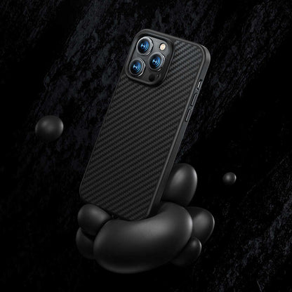 iPhone 14 Pro Kılıf Karbon Fiber Benks Civilian Aramid Protective Kılıf