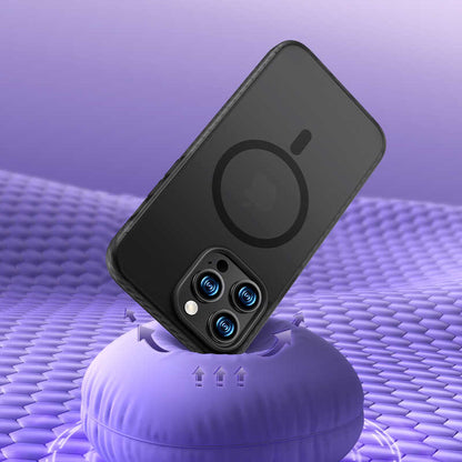 iPhone 14 Pro Kılıf Kenarları Silikon Airbagli Mat Arka Yüzey Benks Icesand Kılıf