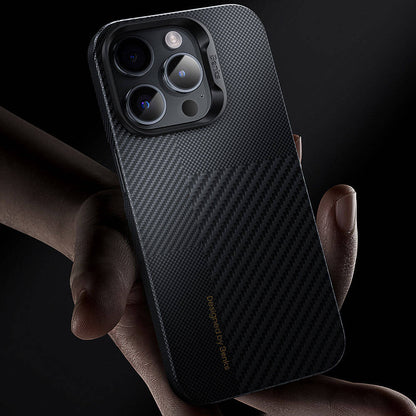 iPhone 14 Pro Kılıf M-safe Şarj Özellikli Karbon Fiber Benks Montage ArmorAir Kevlar Kılıf