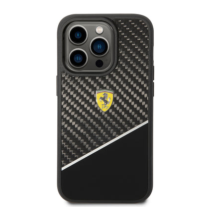 iPhone 14 Pro Max Kılıf Ferrari orijinal Lisanlı Klasik Metal Logolu Karbon Şerit Desenli Kılıf