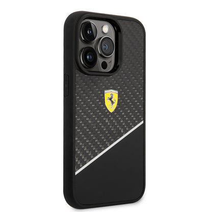 iPhone 14 Pro Max Kılıf Ferrari orijinal Lisanlı Klasik Metal Logolu Karbon Şerit Desenli Kılıf