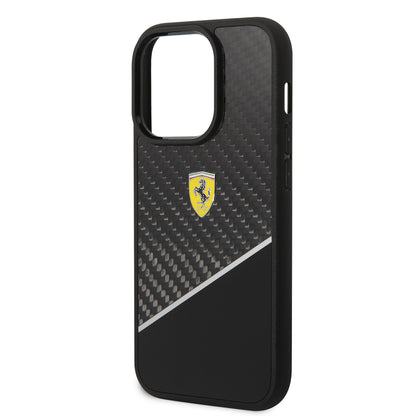 iPhone 14 Pro Max Kılıf Ferrari orijinal Lisanlı Klasik Metal Logolu Karbon Şerit Desenli Kılıf