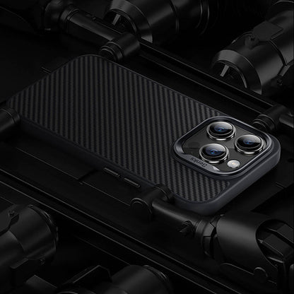 iPhone 14 Pro Max Kılıf Karbon Fiber M-safe Şarj Özellikli Benks Hybrid ArmorPro 600D Kevlar Kılıf