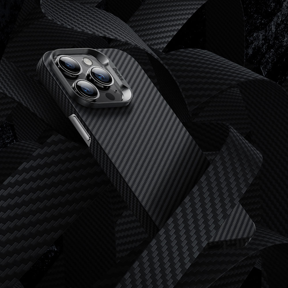 iPhone 14 Pro Max Kılıf M-safe Özellikli Karbon Fiber Benks 600D Essential Kevlar Kılıf