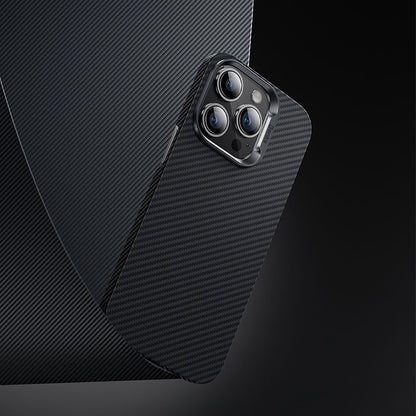 iPhone 14 Pro Max Kılıf M-safe Özellikli Karbon Fiber Benks 600D Essential Kevlar Kılıf
