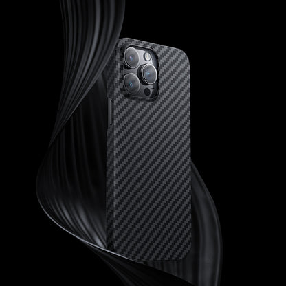 iPhone 14 Pro Max Kılıf M-safe Özellikli Karbon Fiber Benks Essential Kevlar Kılıf