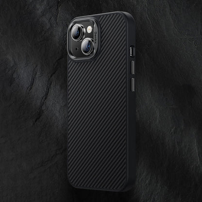 iPhone 15 Kılıf Karbon Fiber M-safe Şarj Özellikli Benks Hybrid ArmorPro 600D Kevlar Kılıf