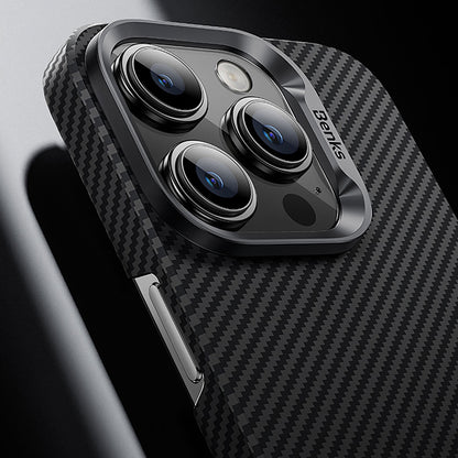iPhone 15 Plus Kılıf M-safe Özellikli Karbon Fiber Benks Essential ArmorAir 600D Kevlar Kılıf