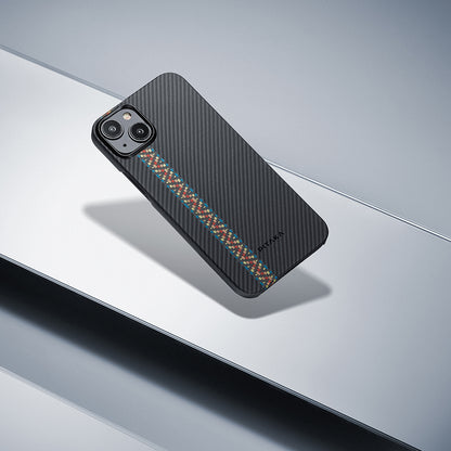 iPhone 15 Plus Kılıf M-safe Şarj Özellikli 600D Aramid Fiber Pitaka Tactile Woven Orchestra Serisi Rhapsody Kılıf